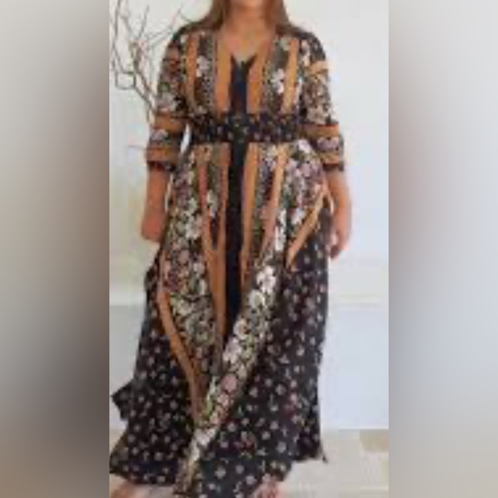 Viral BloomChic Blue and White Long Sleeve Sundress